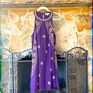 This pretty THML embroidered dress is a size large, fully lined & only worn once